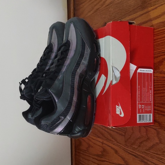 Nike Air Max 95 LV8 - Picture 4 of 6